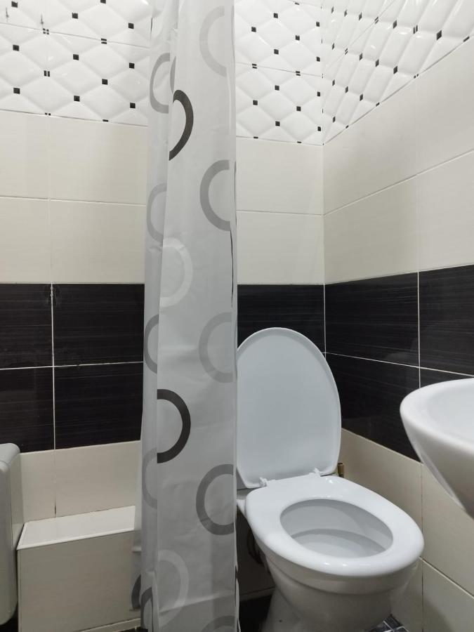 Apartment Near Republic Square Yerevan Bagian luar foto