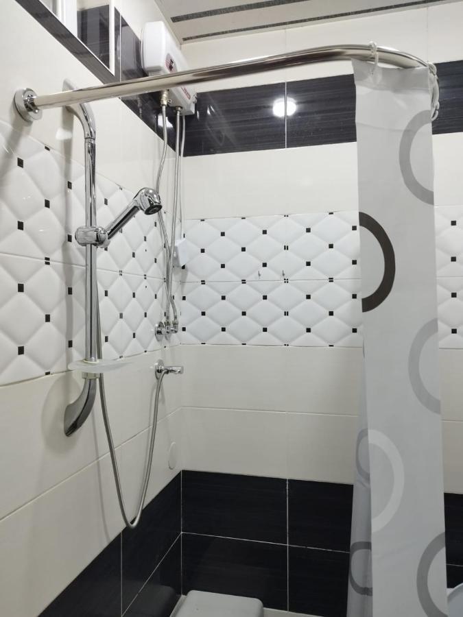 Apartment Near Republic Square Yerevan Bagian luar foto